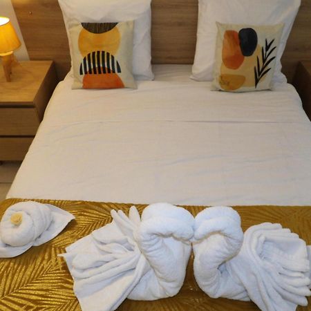 Le Cosy Wiener *Paris*Gare A 300 M*Disneyland* Champs-Sur-Marne Esterno foto
